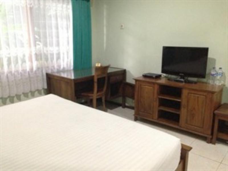 Grand Sumatera Hotel สุราบายา ภายนอก รูปภาพ